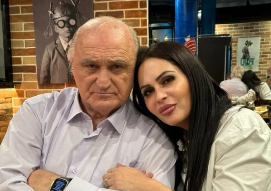 “Luftove me sëmundjen më të rëndë të shekullit”, e bija i jep lamtumirën e fundit regjisorit Leka Bungo: Faleminderit që ishe babai im