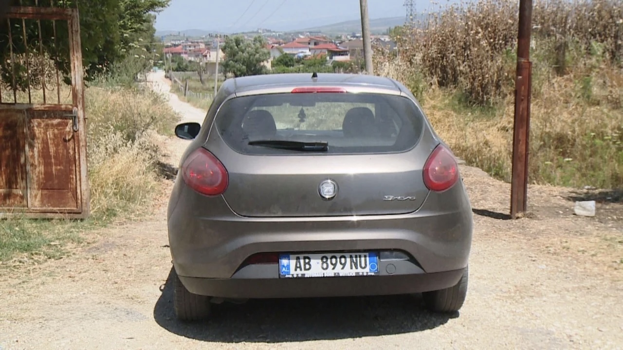 “Makina e bllokuar lëviz në Fier”, pronari denoncon veprimet e policisë!