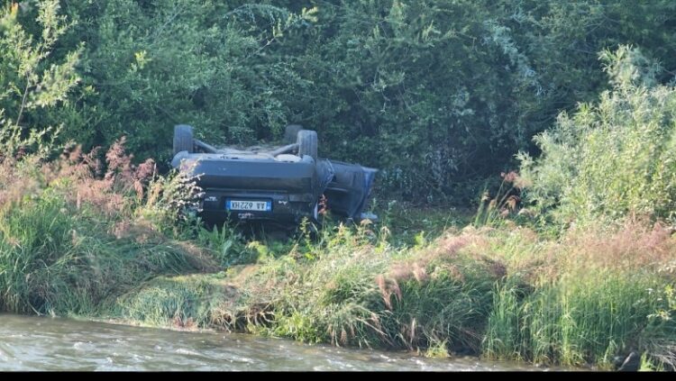 Makina përfundoi në kanal, gjendet gjallë pas tre ditësh i aksidentuari në “Rrugën e Arbrit”
