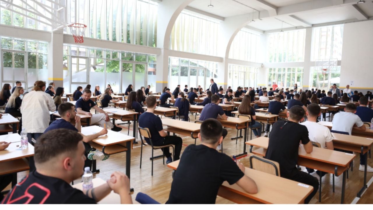 Matura Shtetërore/ Publikohen notat e lëndëve me zgjedhje, 366 studentë ekselentë