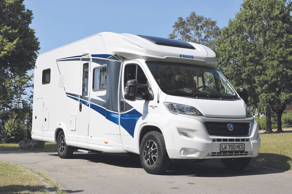 Me drogë në makinë, ndalohet çifti i turistëve francezë në Përmet