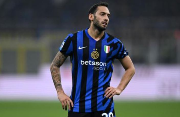 “Më lini të kthehem në shtëpi”, zbardhet biseda mes Çalhanoglu dhe drejtuesve të Interit