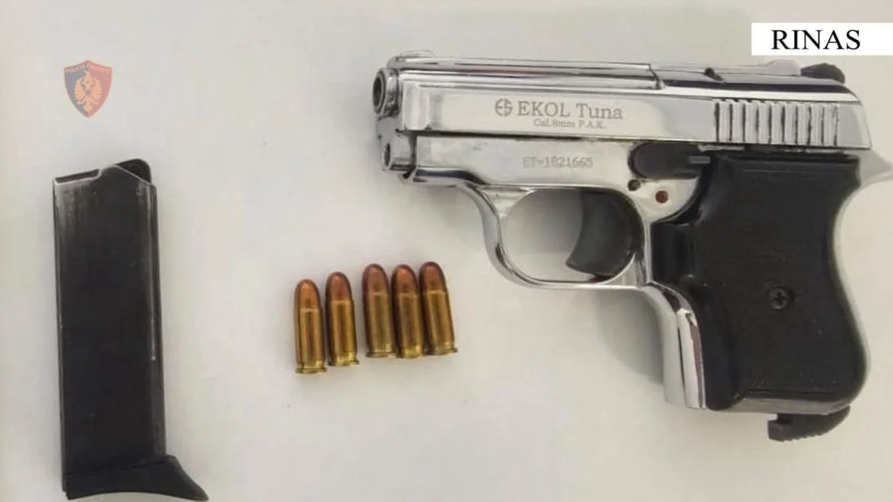 Me pistoletë në valixhe drejt Gjermanisë, arrestohet në Rinas shqiptaro-kanadezi