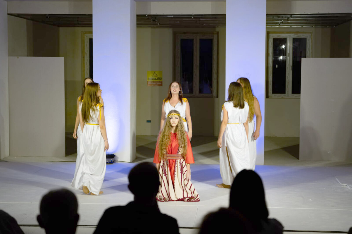 “Medea” nga Euripidi çel festivalin ndërkombëtar të monodramës “Albamono”