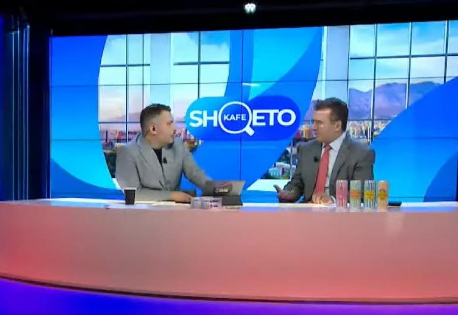 Mediu: Kampet e refugjatëve, evropianët të shqetësuar, në Shqipëri media në shërbim të qeverisë nuk flet…