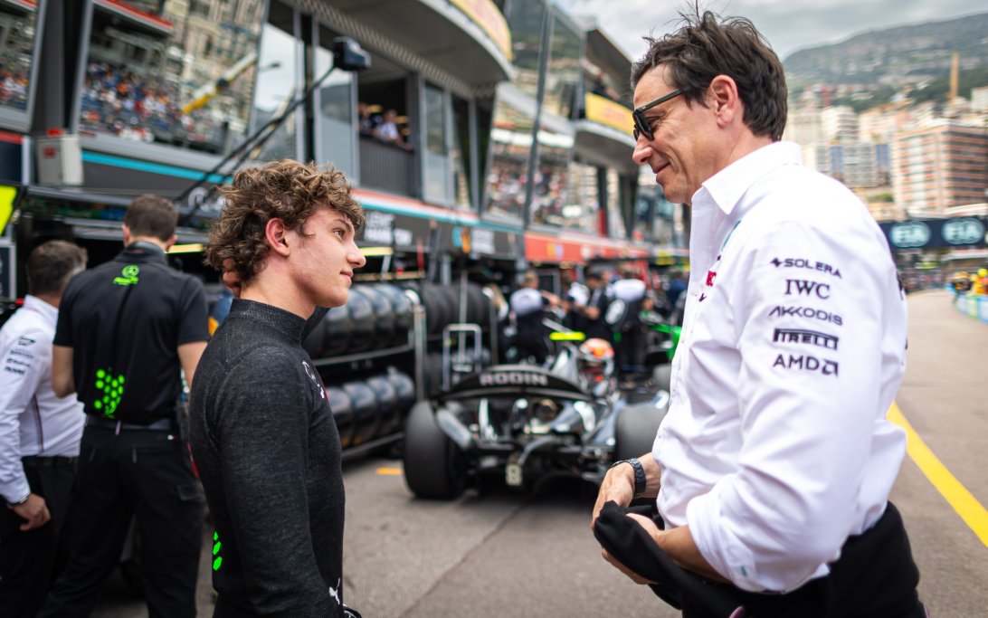 Mercedes ka plane të mëdha për Antonelli, Toto Wolff ka gati një kontratë 3-vjeçare për talentin e F1