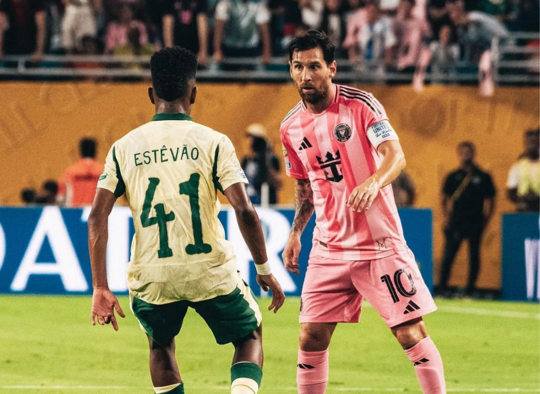 Mesi huton kundërshtarin me praninë e tij, Estevao: Më shkeli syrin në fillim të ndeshjes, m’u drodhën këmbët