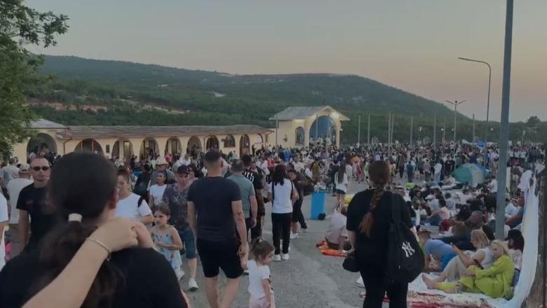 Mijëra besimtarë në Kishën e Shna Ndout në Laç