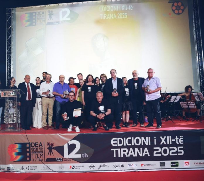 Ndahen çmimet e edicionit të 12-të të Festivalit Ndërkombëtar të Filmit DEA OPEN AIR