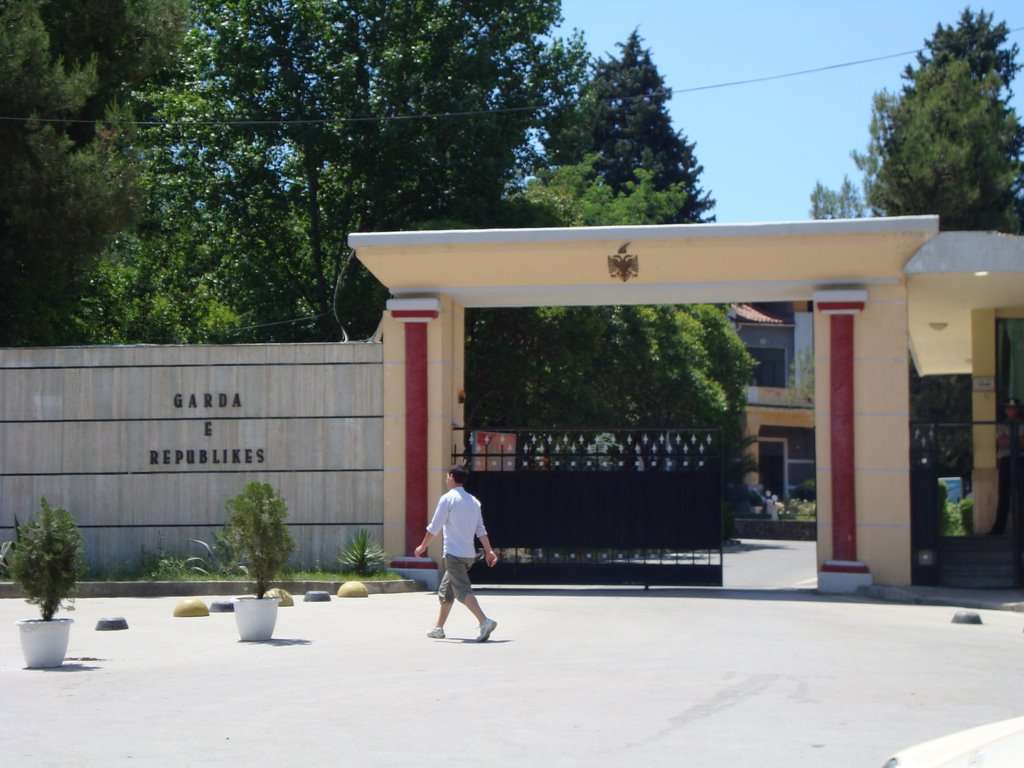 Në kushte depresioni, në 7 vite katër gardistë të vetëvrarë në Shqipëri