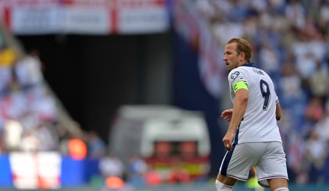 Në një ndeshje shumë të mërzitshme, Anglia mposht Andorrën me rezultat minimal dhe kryeson grupin me pikë të plota