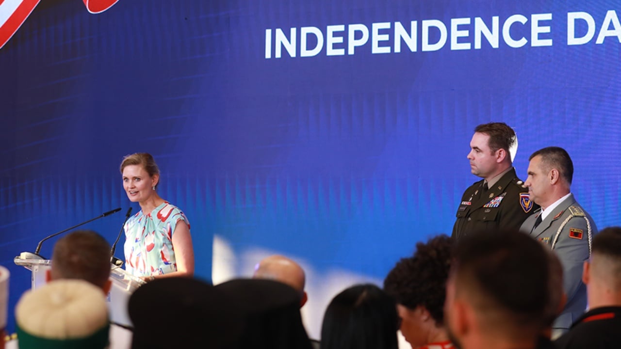 Në Tiranë festohet 249-vjetori i Pavarësisë së Shteteve të Bashkuara të Amerikës, Nancy VanHorn: Me fat që kemi aleatë si Shqipëria