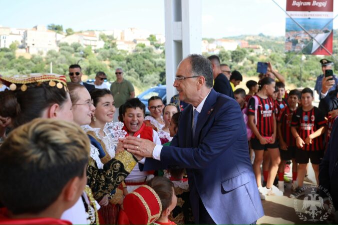 Në zemër të Kalabrisë shqiptare / Begaj u drejtohet arbëreshëve: Ju mbani gjallë gjuhën dhe identitetin