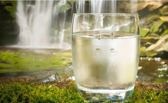 Nga ngrënia e vezëve te sasia e ujit që duhet të pijmë gjatë ditës, legjendat urbane që janë ose jo të vërteta