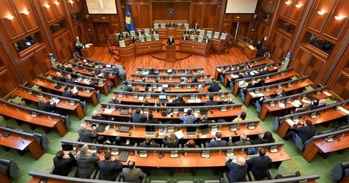 “Ngërçi politik” në Kosovë! Kushtetuesja: Partitë duhet të konstituojnë Kuvendin brenda 30 ditëve