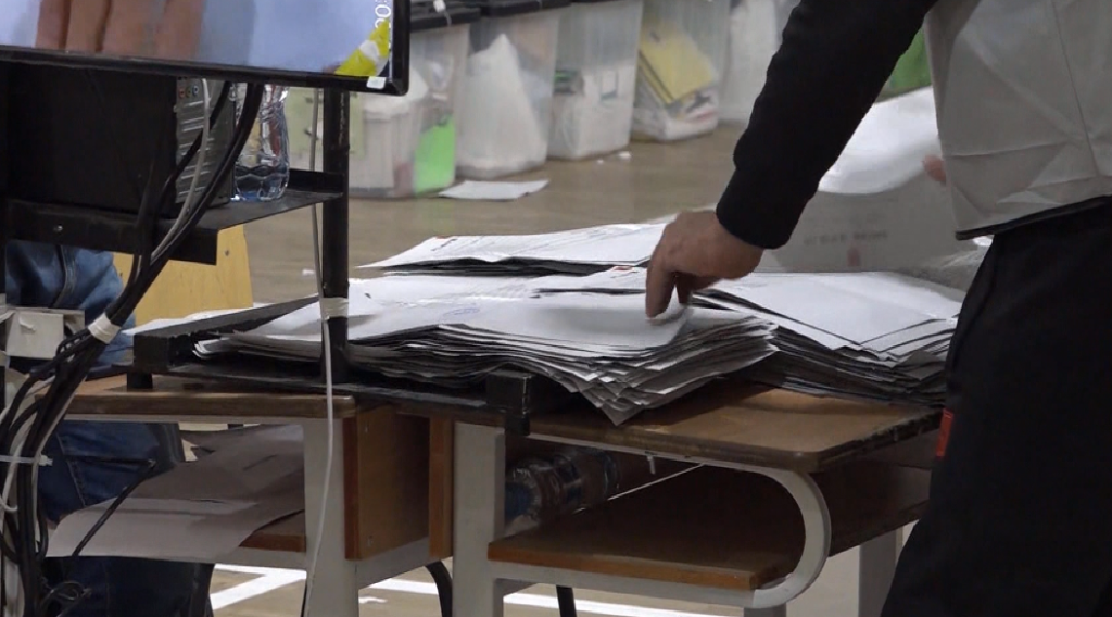 Nis sot procesi i rinumërimit të kutive të Fierit, do hapen 587 qendra votimi