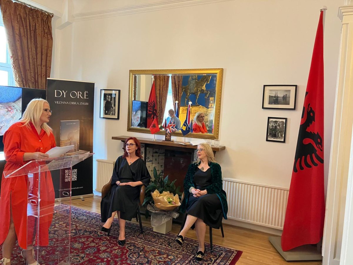Një mbrëmje poetike në Londër kushtuar librit “Dy Orë” të Vildana Dibra Zhubit