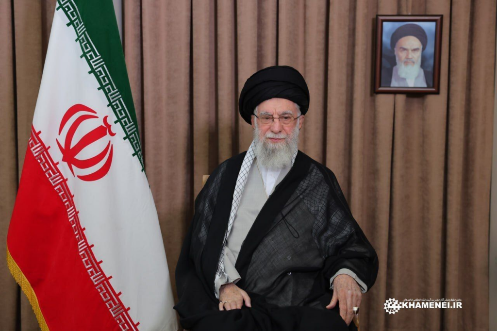“Nuk do kemi mëshirë”, Irani nis valën e tretë të raketave, Khamenei: Izraeli do ta paguajë shtrenjtë sulmin