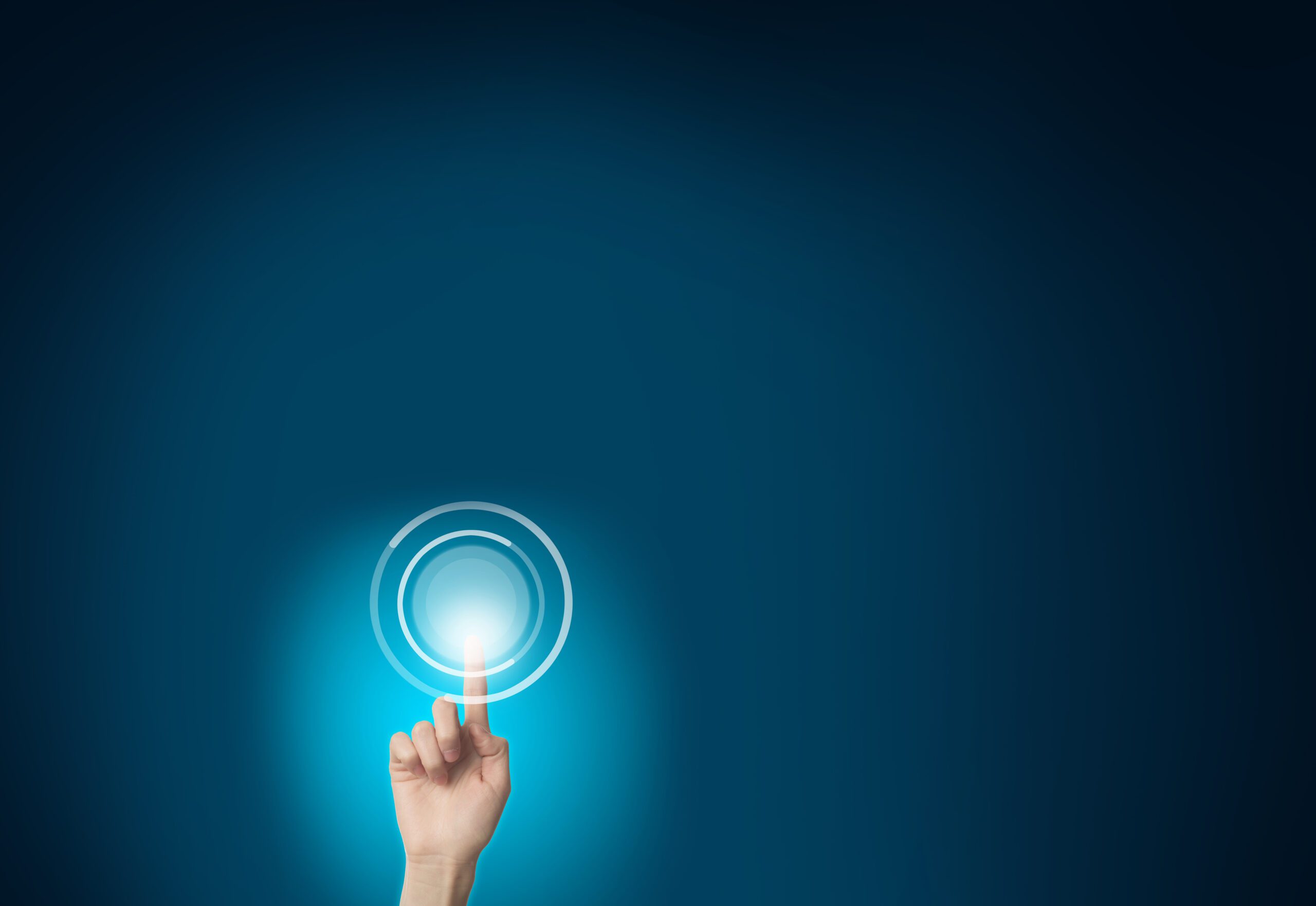 Ofrimi i shërbimeve online, raporti: Institucionet vonesa në kërkesat e përditësimeve