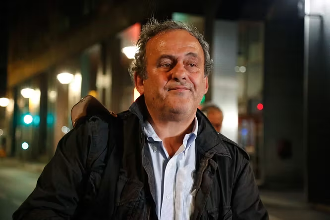 “Padrejtësitë m’i morën 10 vite jetë, tani jetoj me fatin”. Platini mbush 70 vjeç, mes lavdisë dhe trishtimit