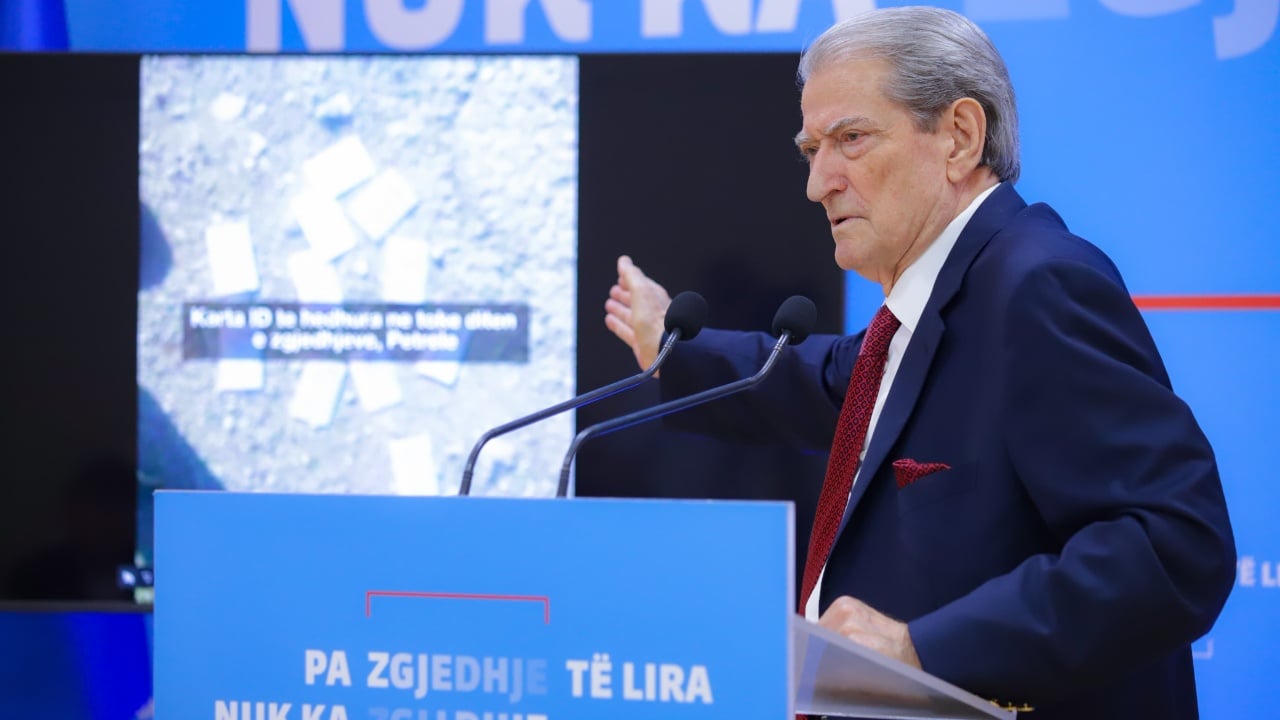 “Pensionistëve iu morën kartat”/ Berisha tregon tjetër video: Zgjedhjet e 11 Majit na janë vjedhur