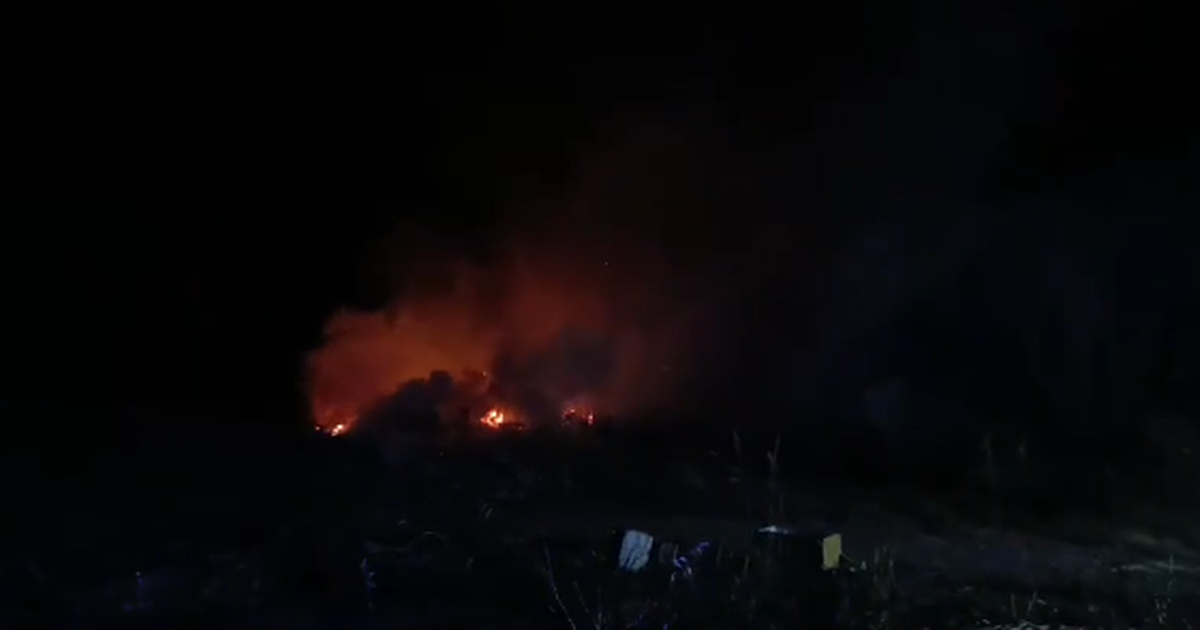 Po asgjësonin mbetjet e barit, fermerët u vënë flakën kodrave të Cakranit