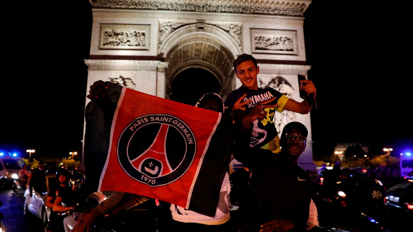 Policia me dorë të hekurt, 500 arrestime në Paris gjatë festimeve për Champions League