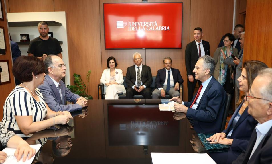 Presidenti Begaj vizitë në Universitetin e Kalabrisë,pritet nga rektori Nicola Leone