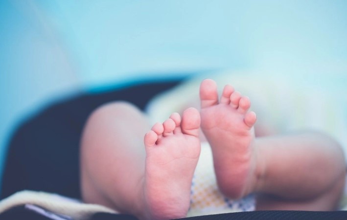 Prindrit fajtor? Vdes në rrethana të ‘mistershme’ foshnja 5 muajshe, ja çfarë dyshohet