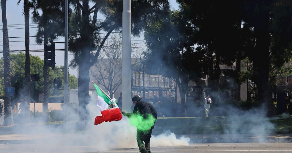 Protestat përmes FOTOVE/ Ç’po ndodh në Los Angeles? Shpjegimi për trazirat dhe konfliktin e ri të Trump