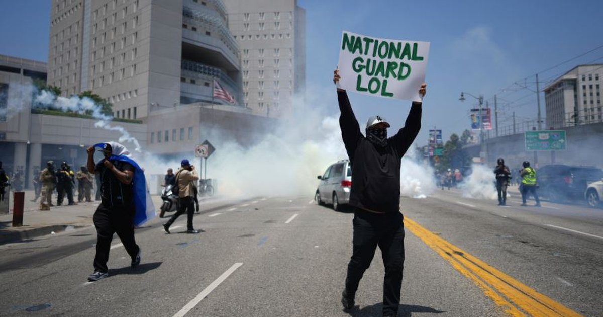 Protestat/ Trump dërgon në LA 2,000 trupa shtesë të Gardës, Newsom-qytetarëve: Qëndroni të qetë!