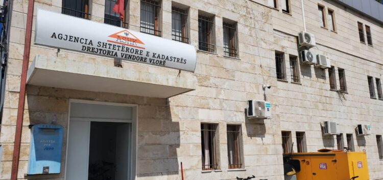 Qëndroi vetëm tre muaj në detyrë, largohet drejtori i Kadastrës së Vlorës