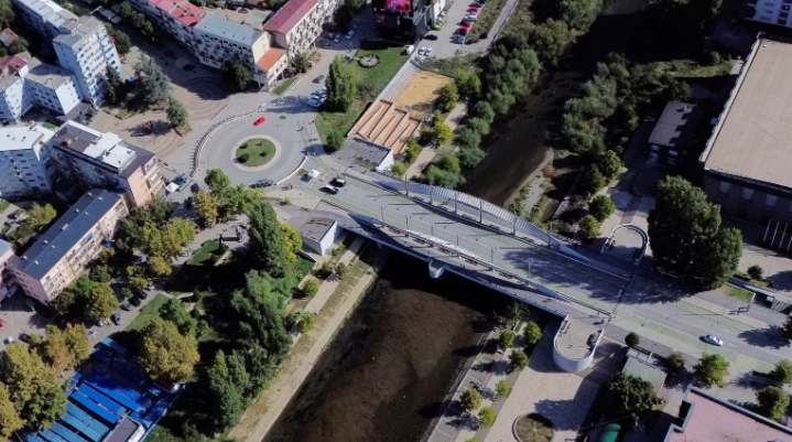 Qeveria e Kosovës synon të ndërtojë dy ura të reja pranë urës kryesore mbi Ibër në Mitrovicë