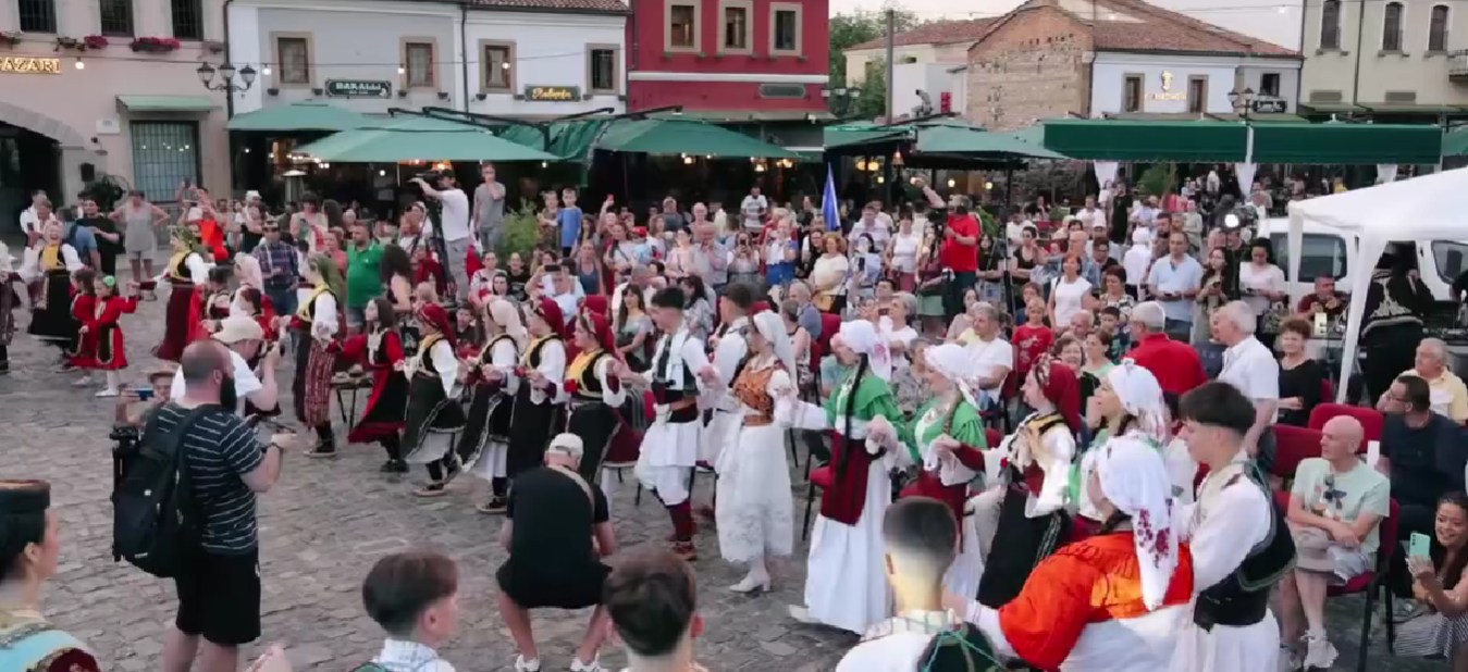 Rama poston videon: Shpirti i Ballkanit” ndezi Korçën