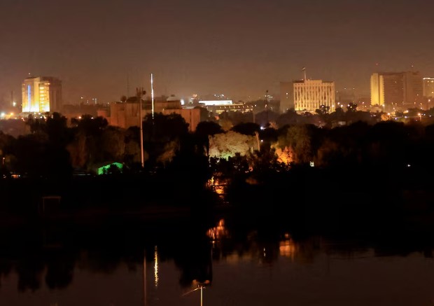 Reuters: Ambasada amerikane në Irak po përgatitet për një urdhër të mundshëm evakuimi