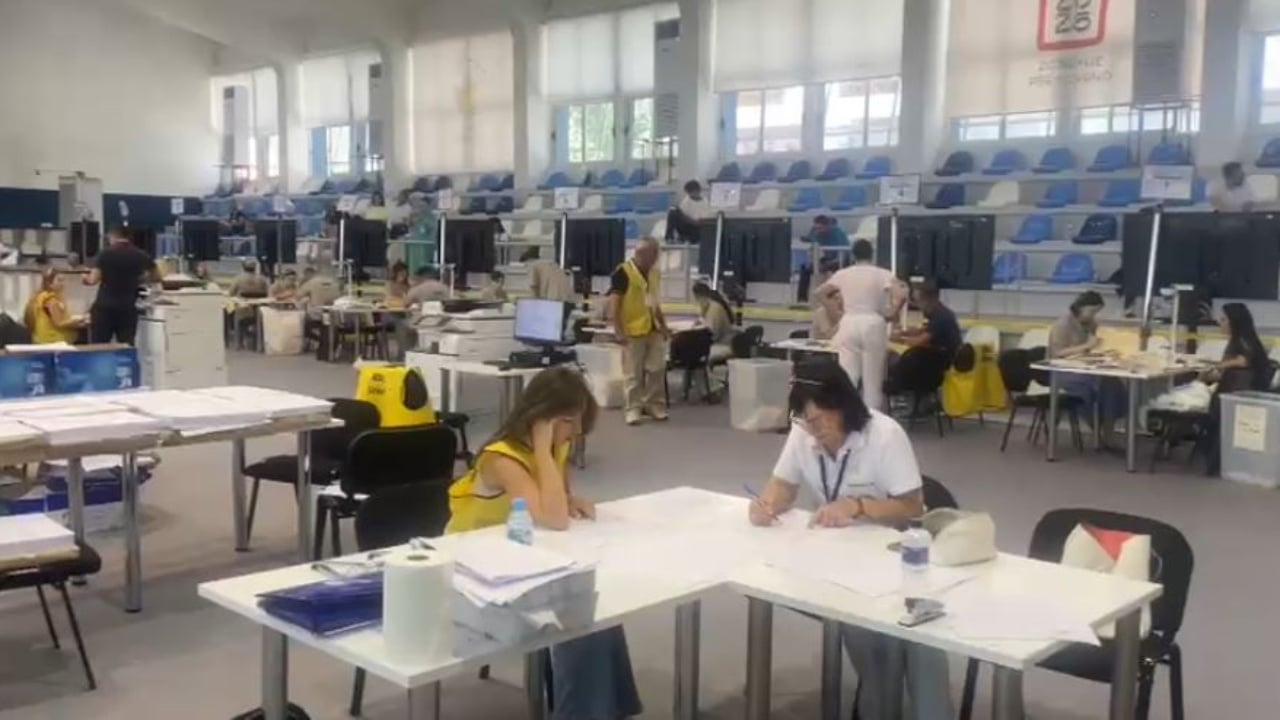 Rinumërimi në Tiranë/ PD dhe PS mbi 700 vota të padrejta në procesverbalë, Bashës dhe Dash Shehit i janë “zhdukur” votat nga numëruesit