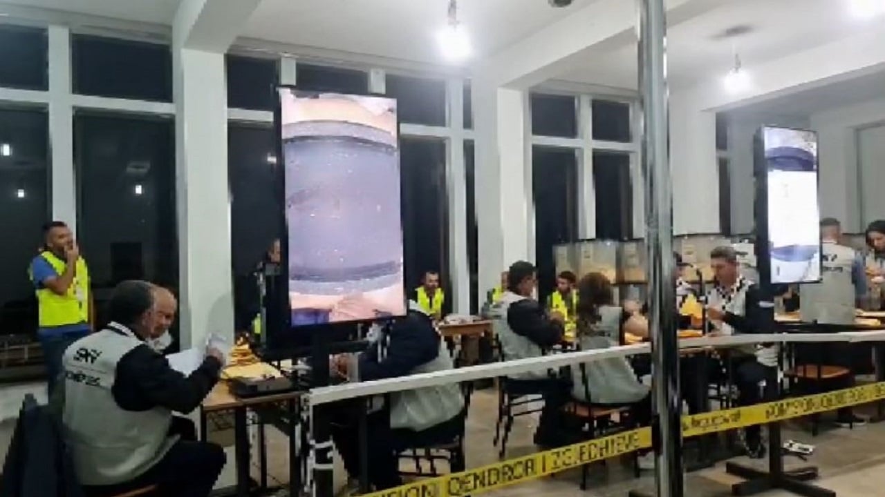 Rinumërimi nis të martën / Hapet 2,240 kuti votimi në Elbasan, Tiranë, Fier dhe Durrës