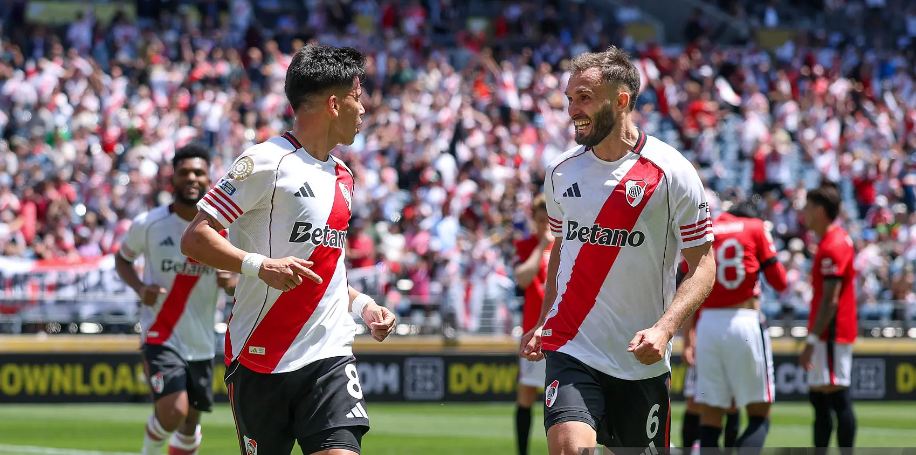 River Plate e nis me “tris” Botërorin për Klube, mbrojtja e Urawa katastrofë. Kapiteni nuk i jep dorën kundërshtarëve (VIDEO)