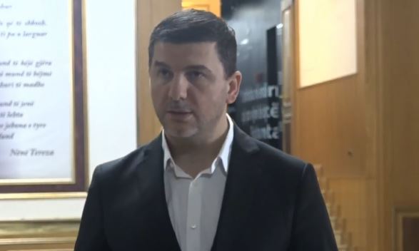 “Rrezikimi i demokracisë në Kosovë”/ Reagon ashpër Kryetari i PD, Krasniqi: Jam i bindur që do të përfundojmë në…