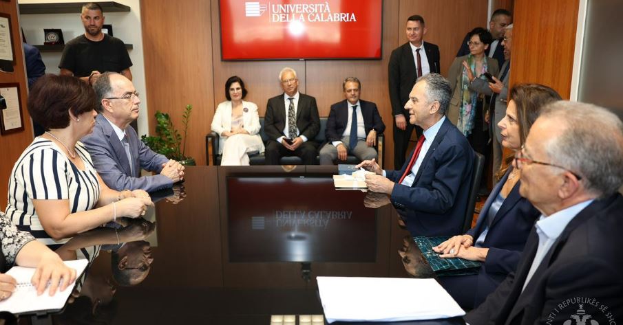 “Ruan me krenari gjuhën, kulturën dhe…”/ Presidenti Begaj mirëpritet në Universitetin e Kalabrisë: Trashëgimi vlerash
