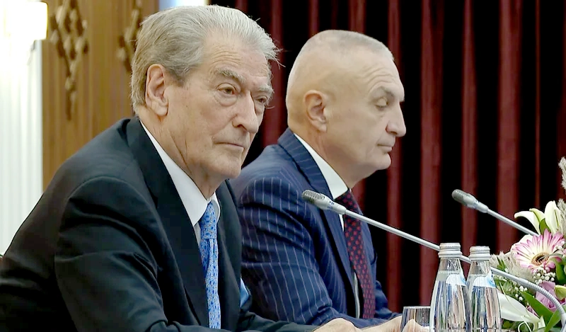 Sali Berisha vijon sulmet ndaj SPAK dhe akuzon Ramën se i grabiti zgjedhjet e 11 majit me ndihmën e bandave, kreu i…