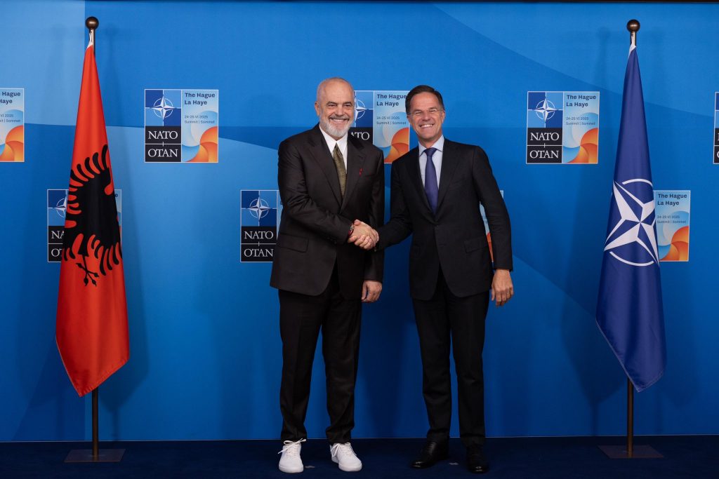 Samiti në Hagë, Rama pritet nga Rutte: NATO do të angazhohet për terminalin ushtarak në Durrës