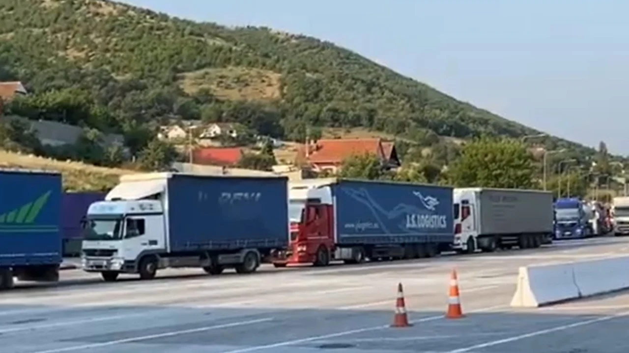 Sezoni turistik, ja kufizimi për qarkullimin e mjeteve të rënda nëpër rrugë