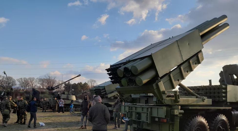 Shërbimi rus i inteligjencës pretendon se Serbia po eksporton tërthorazi armë në Ukrainë