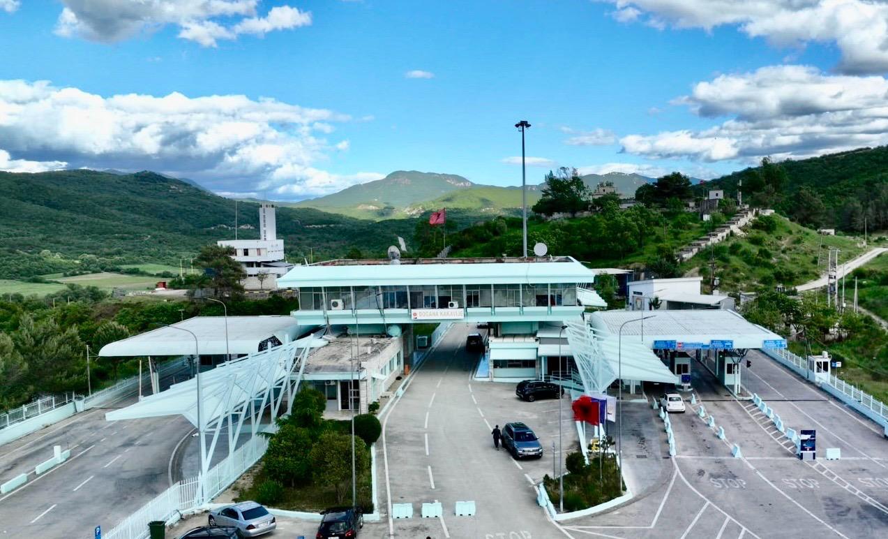 Shqiperi-Greqi, arrihet marreveshja, zgjatet me dy orë orari i kalimit të kamionëve