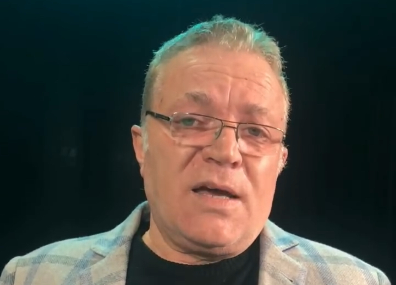 Sot feston ditëlindjen aktori i njohur i Teatrit “Bylis”, Klajdi Marku