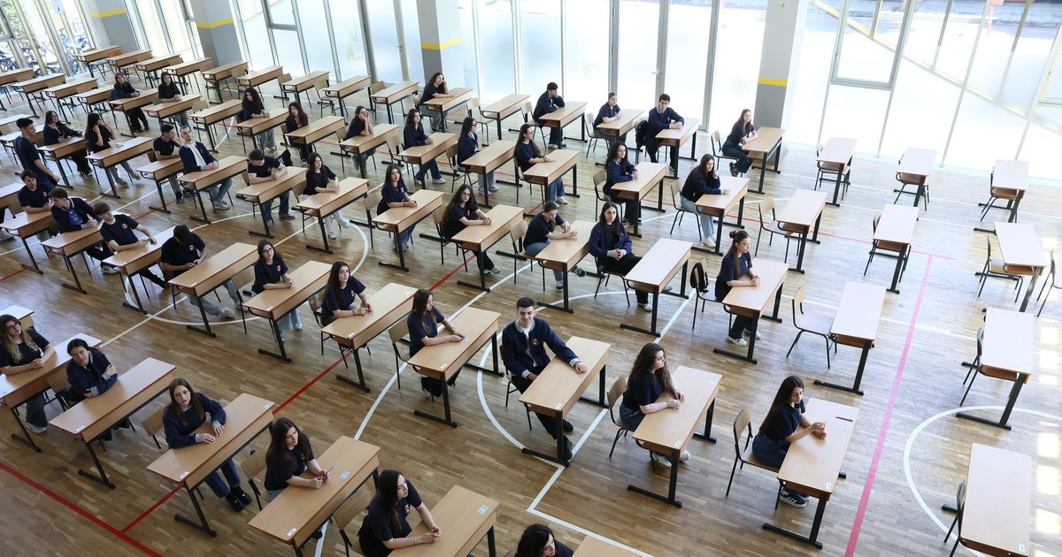 Sot mbi 27 mijë maturantë testohen në provimin e Matematikës