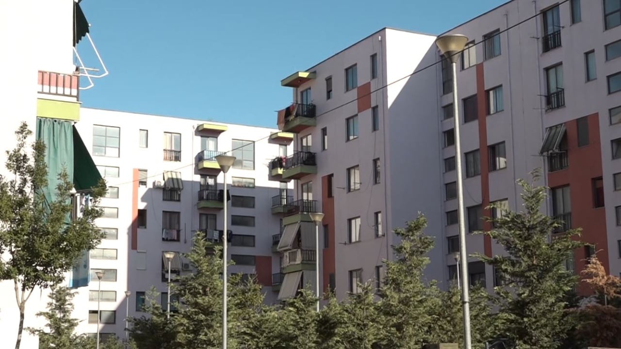 Strehimi social nis në korrik/ Ministri Gonxhe: Përfitojnë 1235 familje në 35 bashki, programi zgjat 2 vite