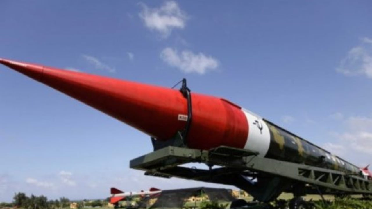 “Tani fillon beteja”/ Khamenei vijon kërcënimet, TV iranian aludon me bombë bërthamore