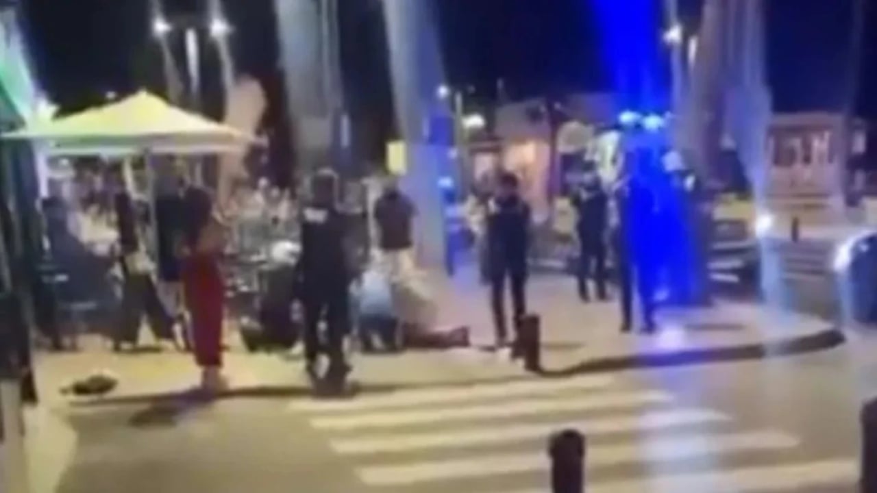 Të shtëna me armë brenda një bar-i në Spanjë, ekzekutohen dy persona